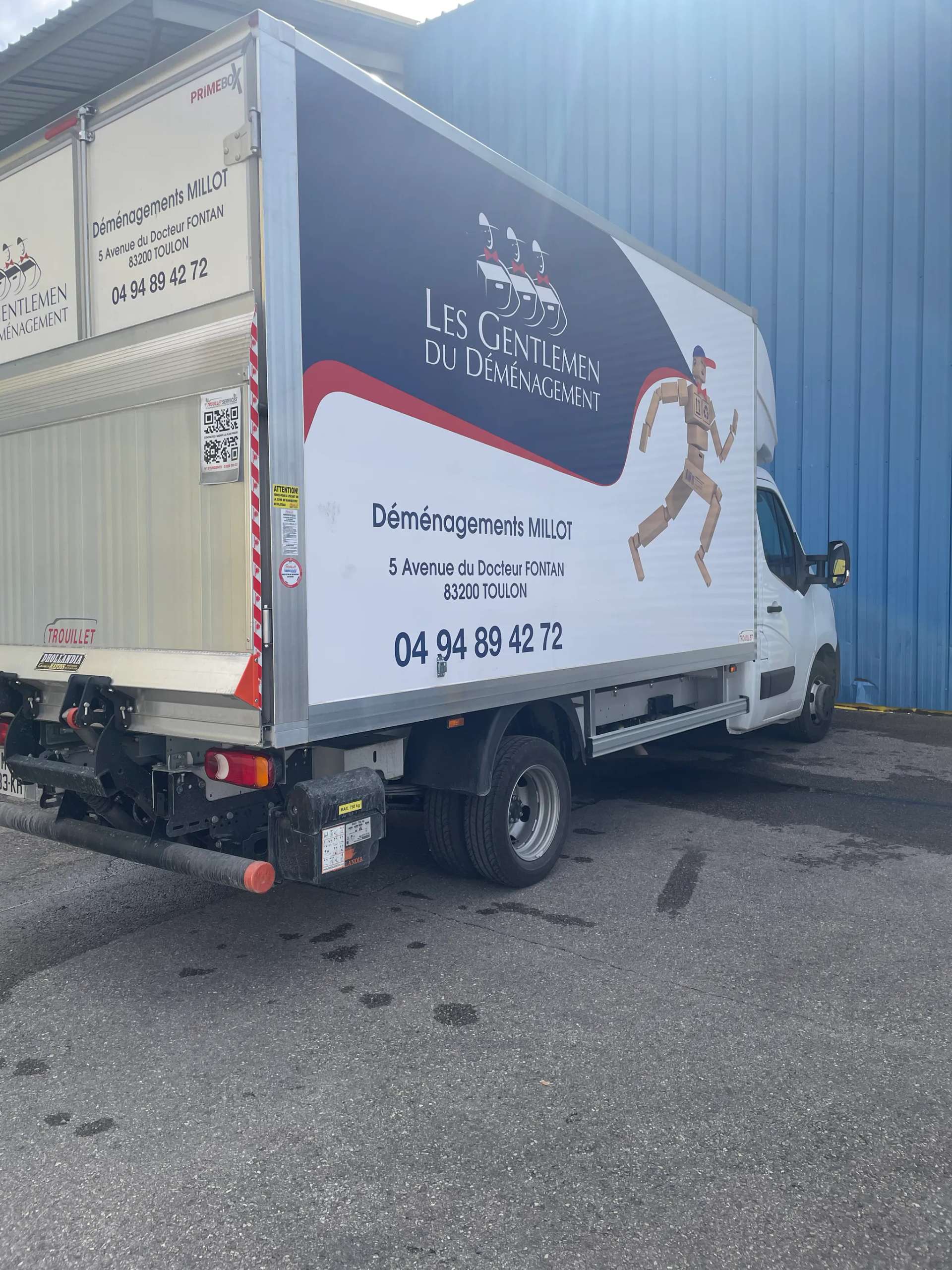 Véhicule utilitaire 20m3 Millot Déménagements à Toulon